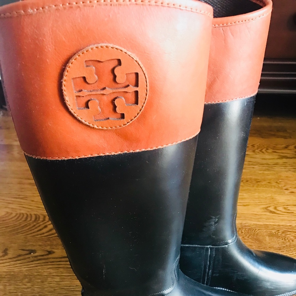 Tory Burch Rain Boots with Zipper!!